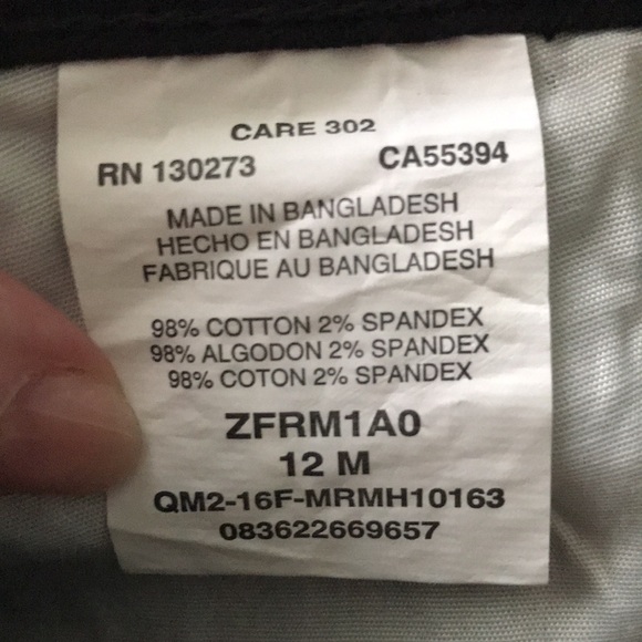 Black burmuda shorts - Picture 5 of 6